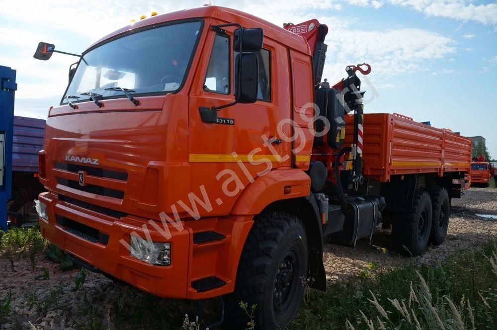 Бортовой КАМАЗ-43118 с КМУ Fassi F195A.0.23 с буром