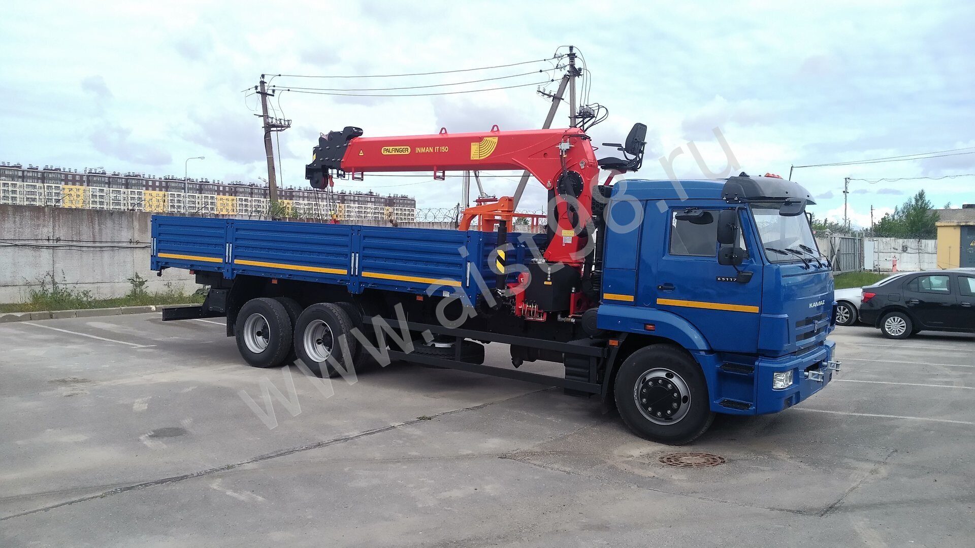 Бортовой КАМАЗ-65117 с КМУ Инман IT-150