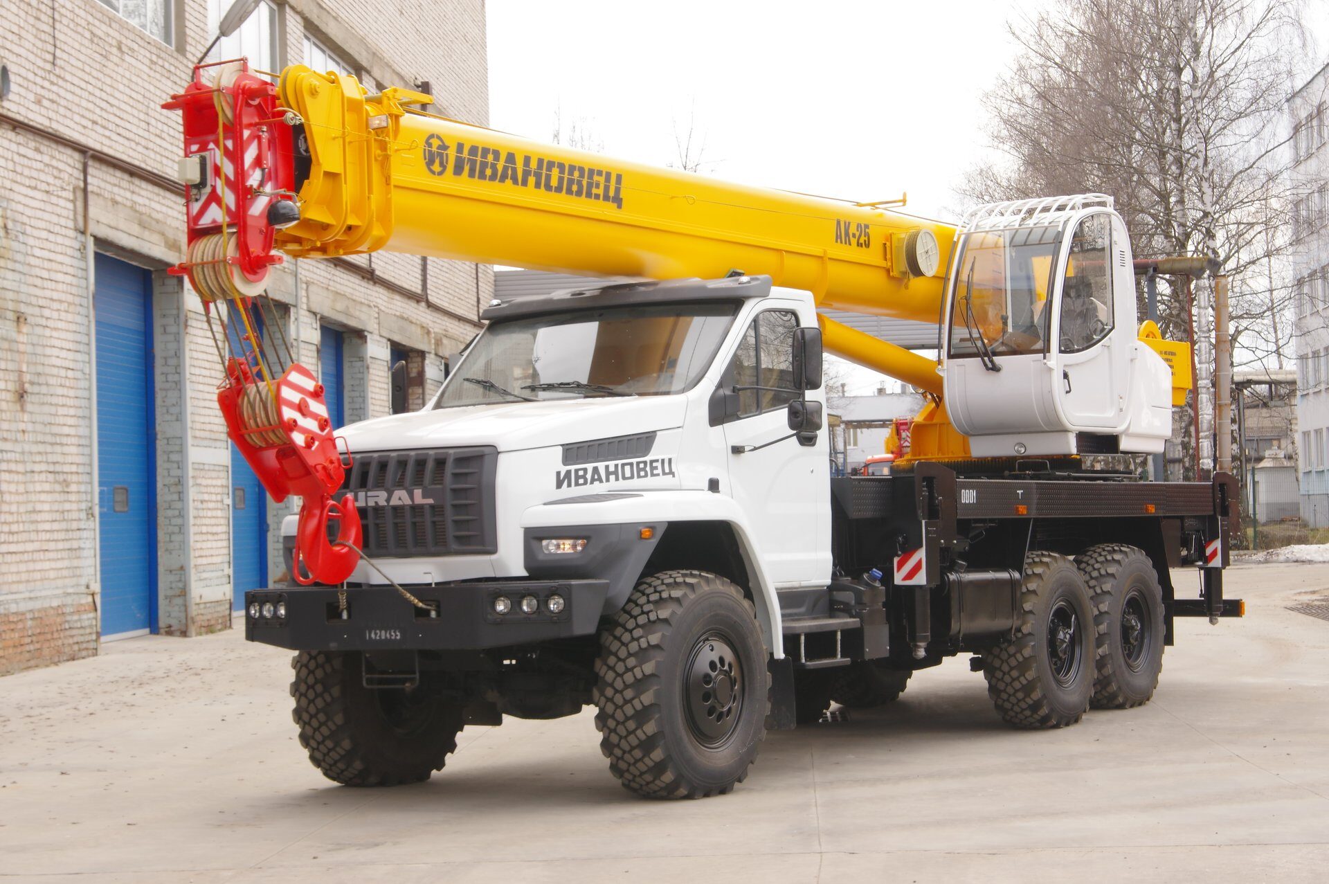 Автокран Ивановец КС-45717-2Р