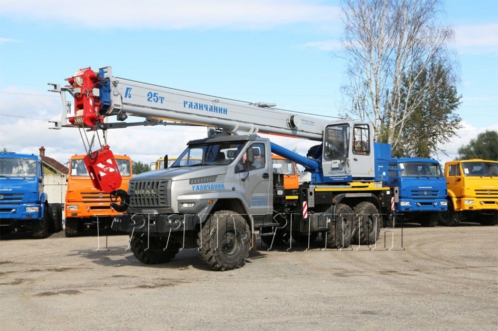 Автокран Галичанин КС-55713-3Л