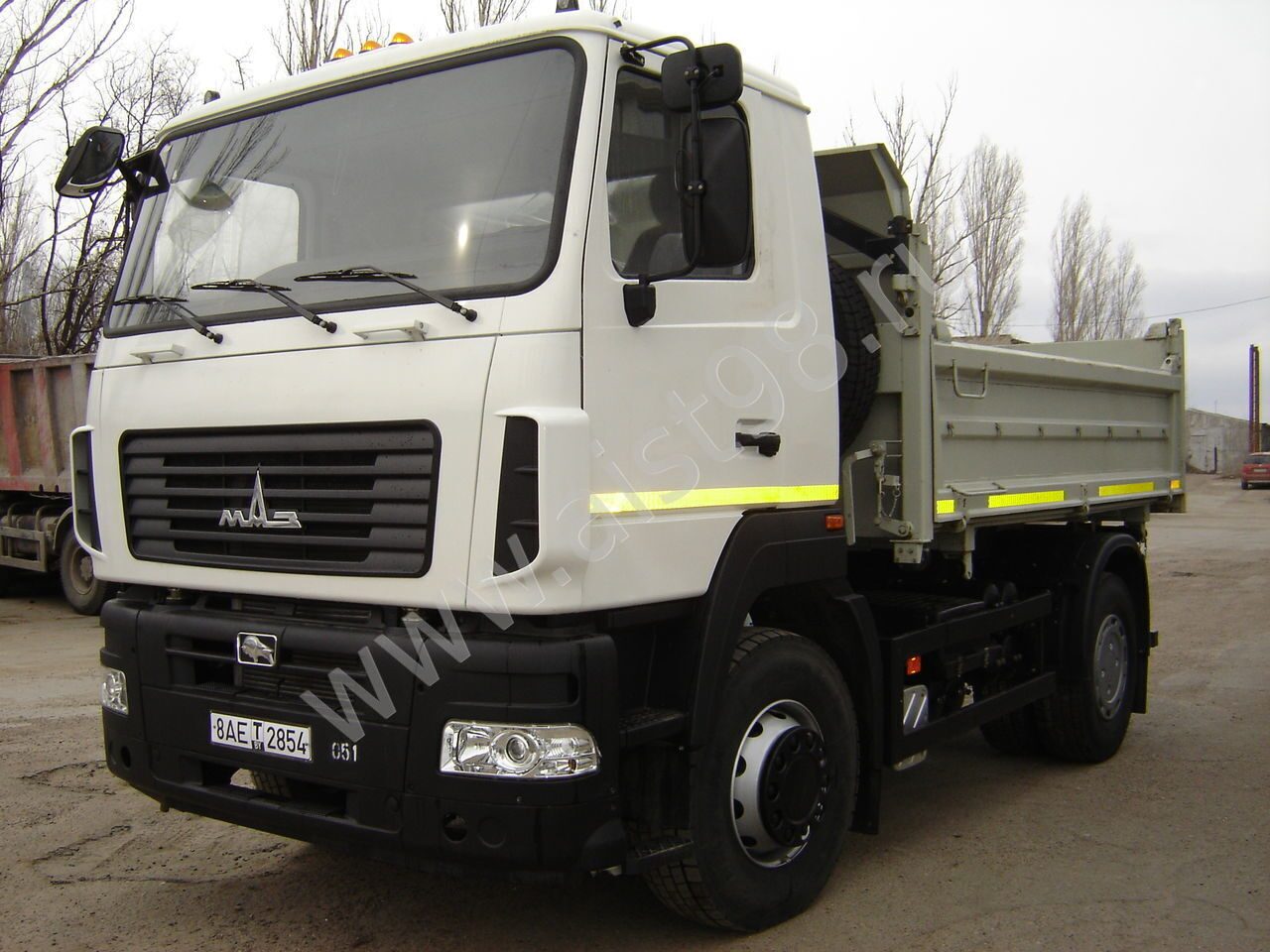 Самосвал МАЗ 5550С5-520-021