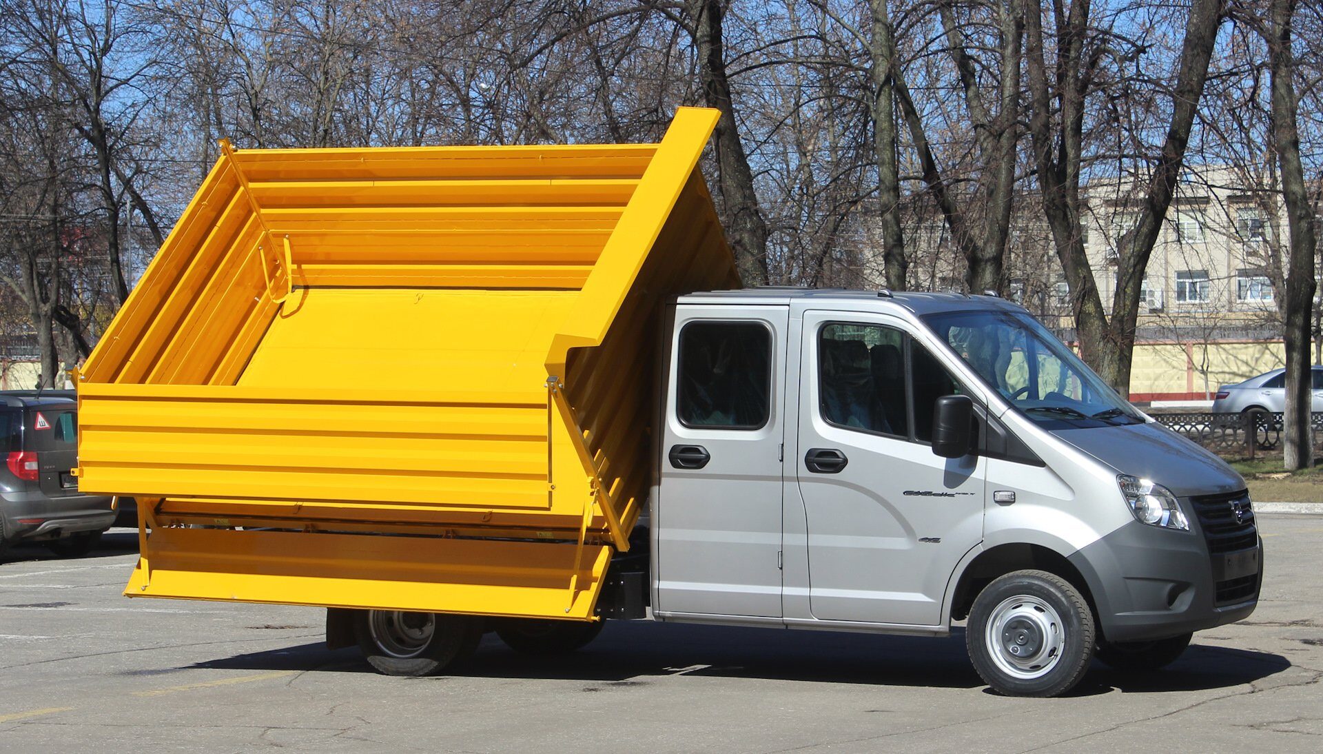 Самосвал ГАЗ-САЗ-250711