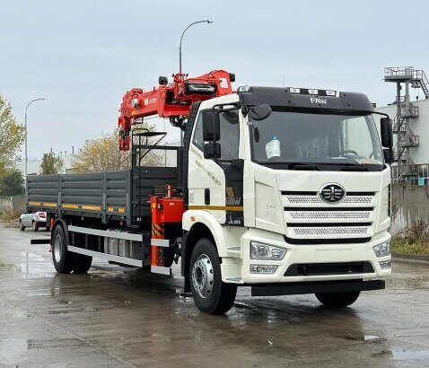 Бортовой FAW J6L (4x2) с КМУ HANGIL 756