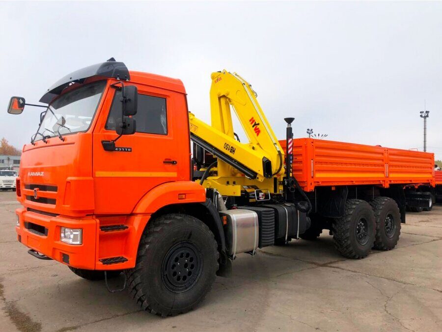Бортовой КАМАЗ-43118 с КМУ HYVA HB150E2