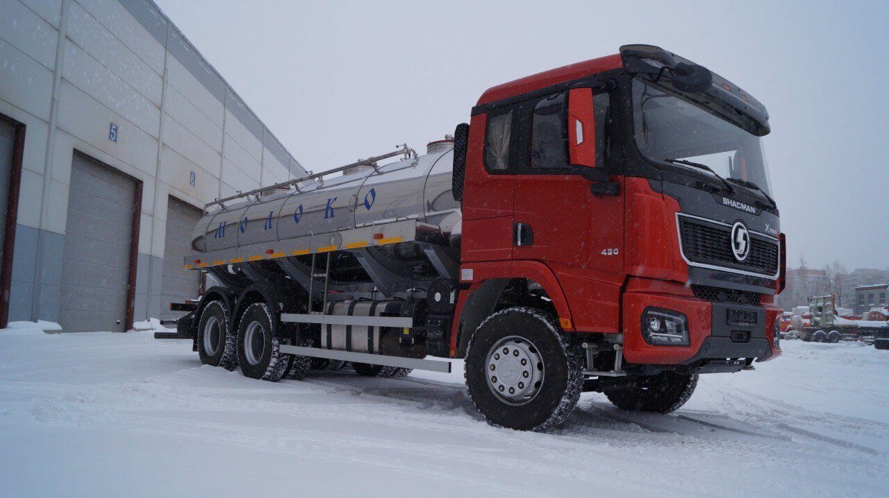 Молоковоз SHACMAN X3000 (6x4)