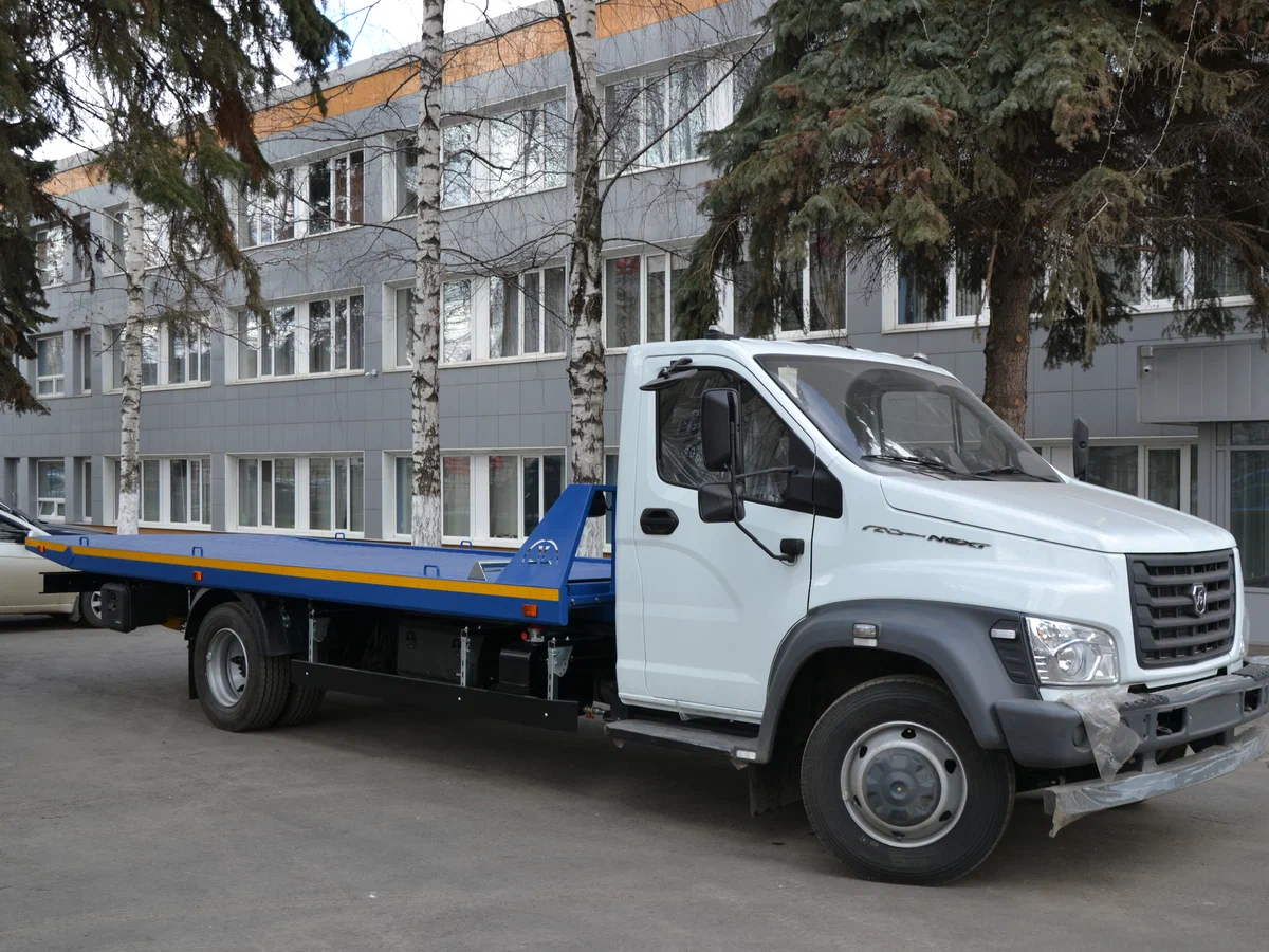 Эвакуатор на базе ГАЗон-Некст 10т (платформа сдвижного типа)