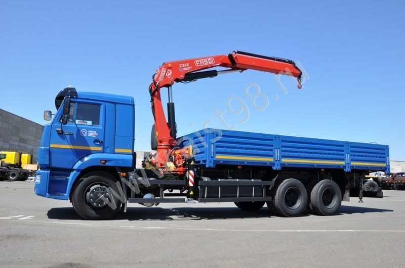 Бортовой КАМАЗ-65117 с КМУ Fassi F245A.0.22