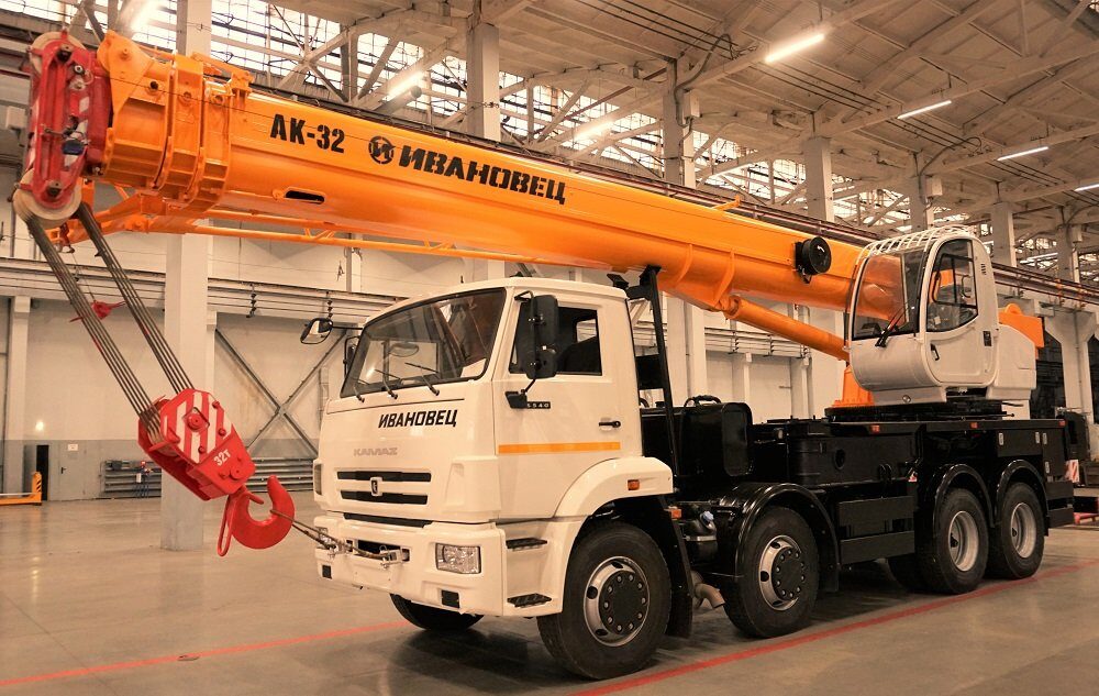 Автокран Ивановец КС-55717К-1