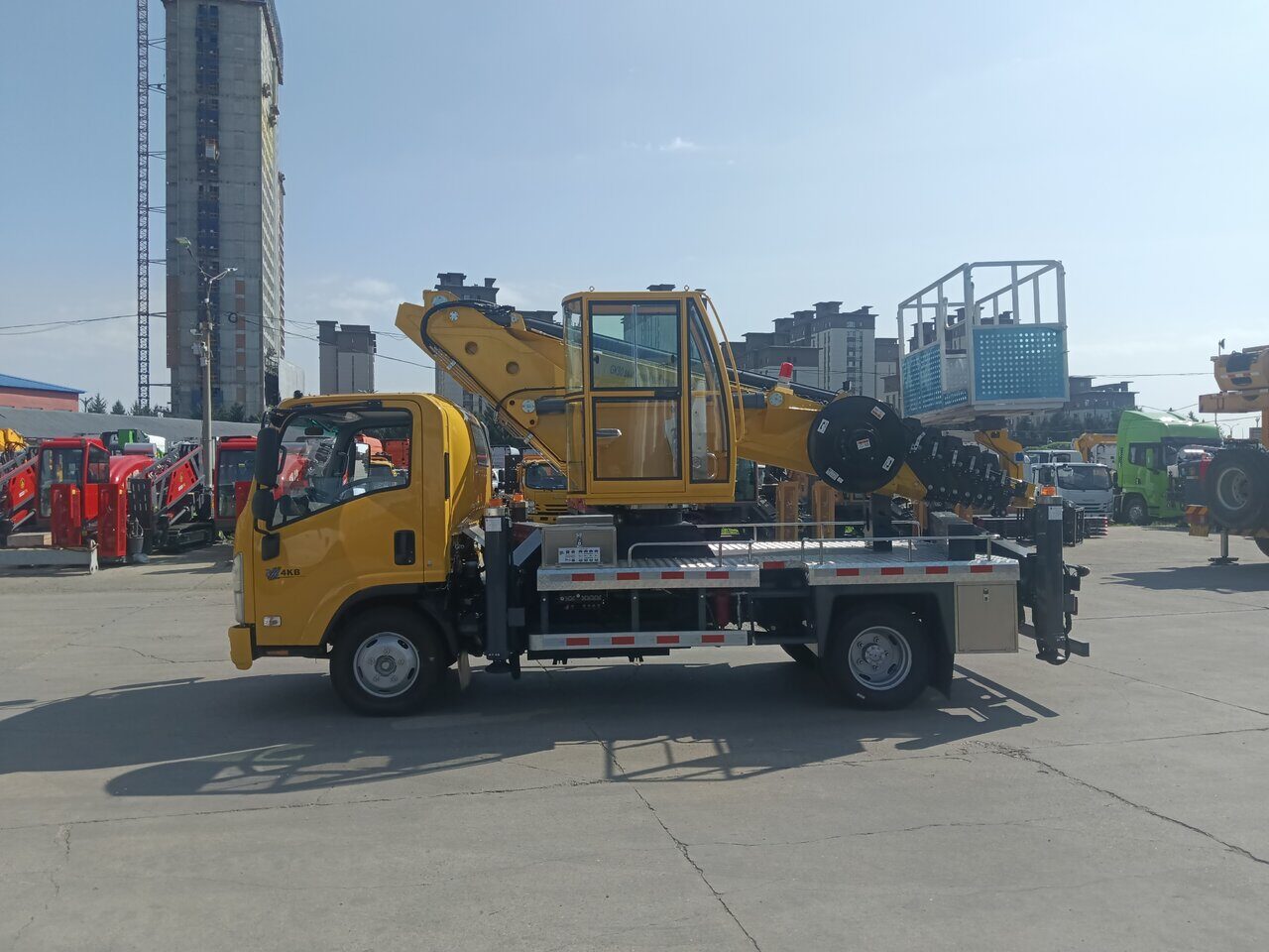 Автовышка GKS30 (30 метров) на базе ISUZU ELF